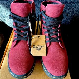 Dr. Martens Shoreditch Burgandy Boots size 7